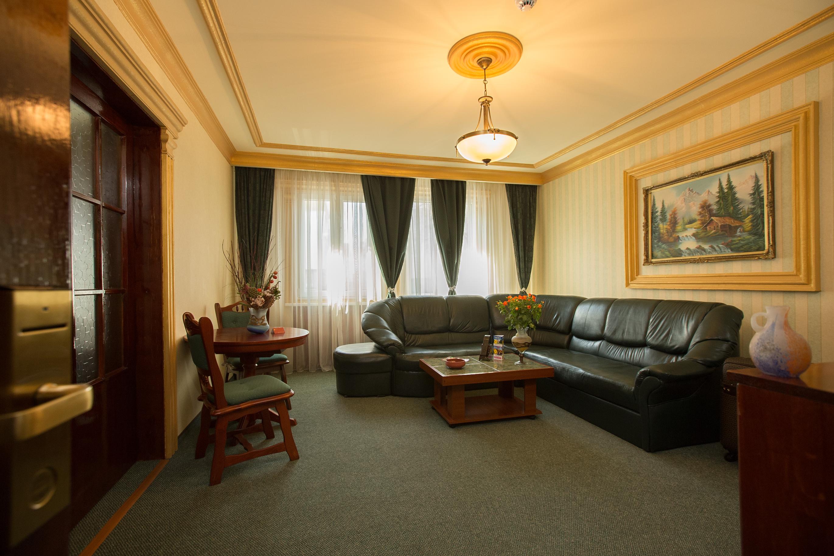 Bucharest Comfort Suites Hotel Esterno foto
